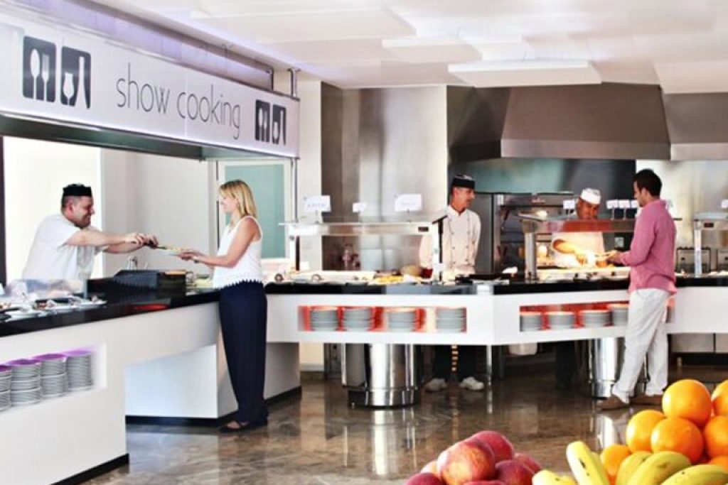 Flamingo-3-min-768x582